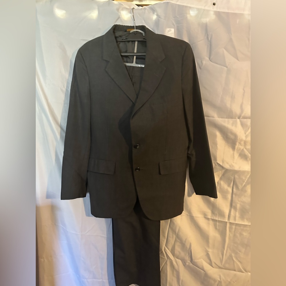 BelkEvan picone suit gray